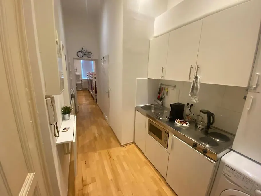 Cozy Appartm With + Airport/City Center Connection Apartment Vienna 0*,