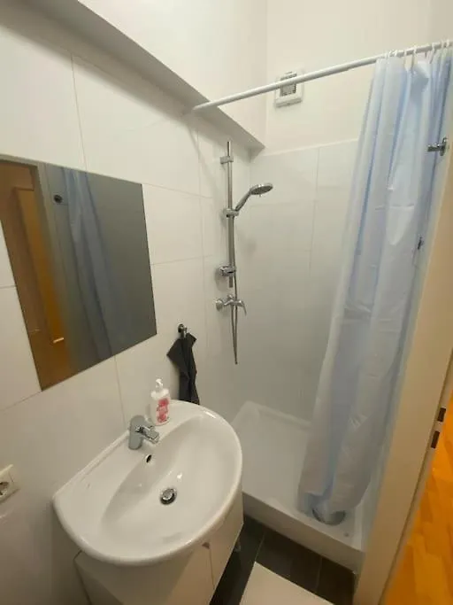 Cozy Appartm With + Airport/City Center Connection Apartamento Viena