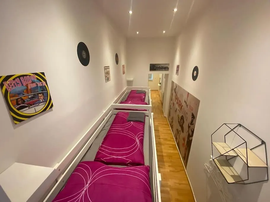 Cozy Appartm With + Airport/City Center Connection Apartamento Viena 0*,  Áustria
