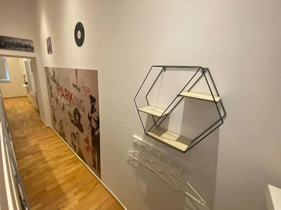 Cozy Appartm With + Airport/City Center Connection Apartamento Viena